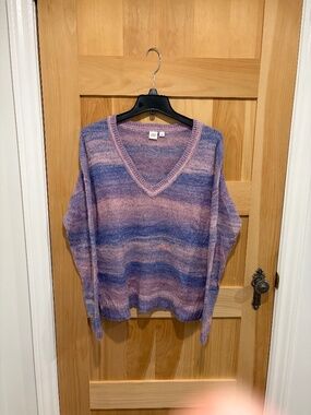 Gap Knitted V-Neck Sweater Size Medium